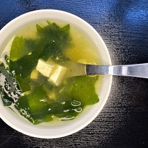 kombu dashi with tofu and wakame
