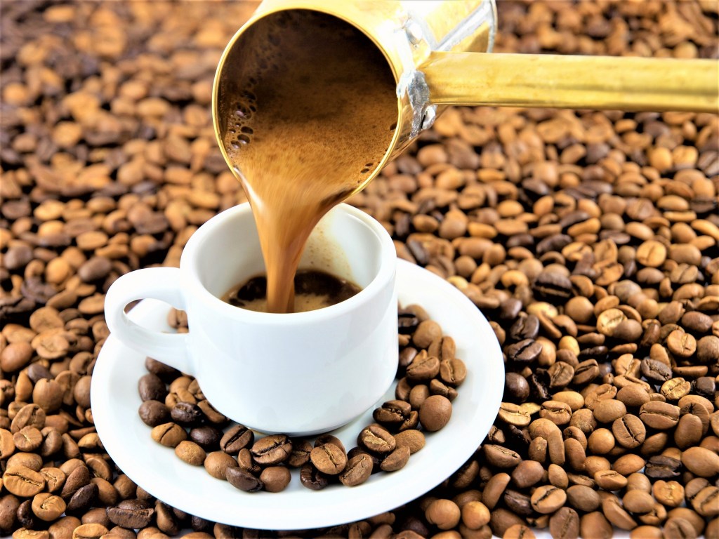 pouring Turkish coffee